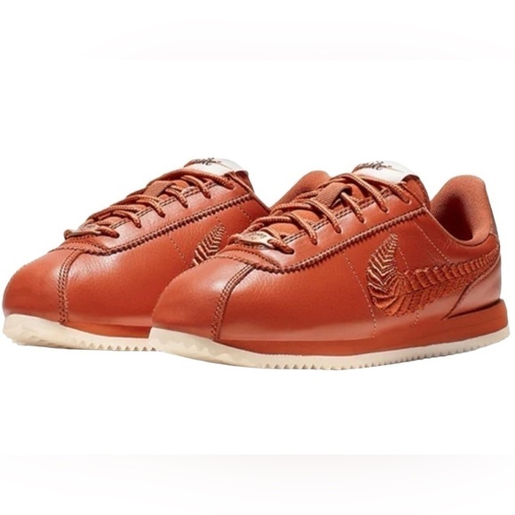Nike Cortez Basic Girl’s Retro PRM EMB Dusty Peach AV1336-200 Size-3.5 NWT - Picture 1 of 9